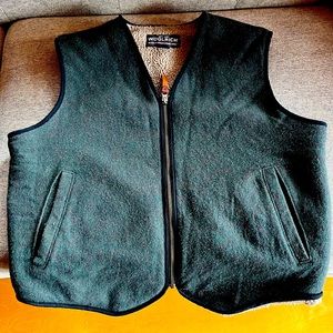 Woolrich vest. Green Wool with fleece lining